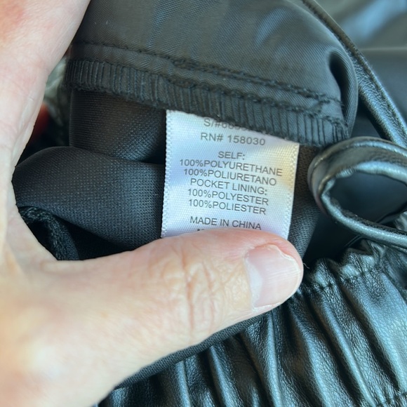 Love Tree vegan leather black drawstring jogger with 4 pockets. - Picture 5 of 16